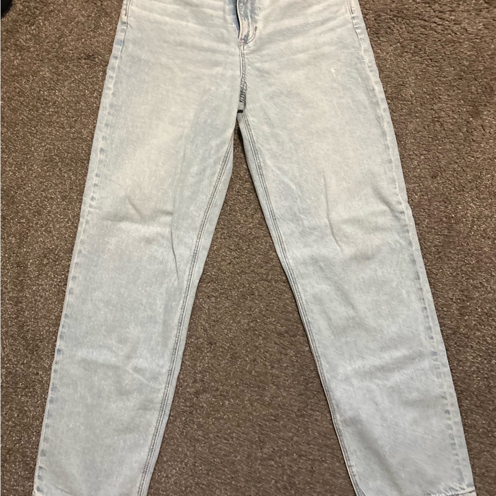 American Eagle Outfitters Women’s Light blue Straight Jeans